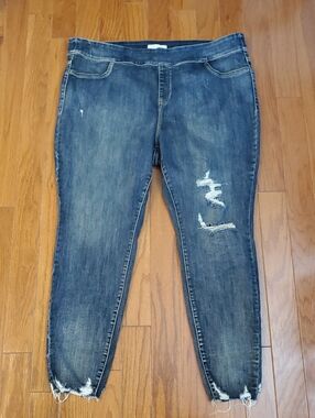 Lane Bryant Skinny jeggings Size 24 regular distressed frayed hem stretch